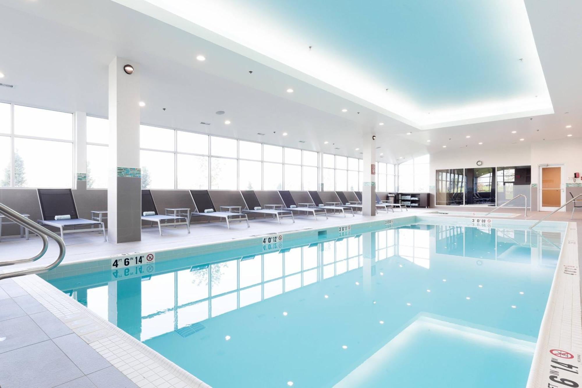 Towneplace Suites By Marriott Edmonton South Dış mekan fotoğraf