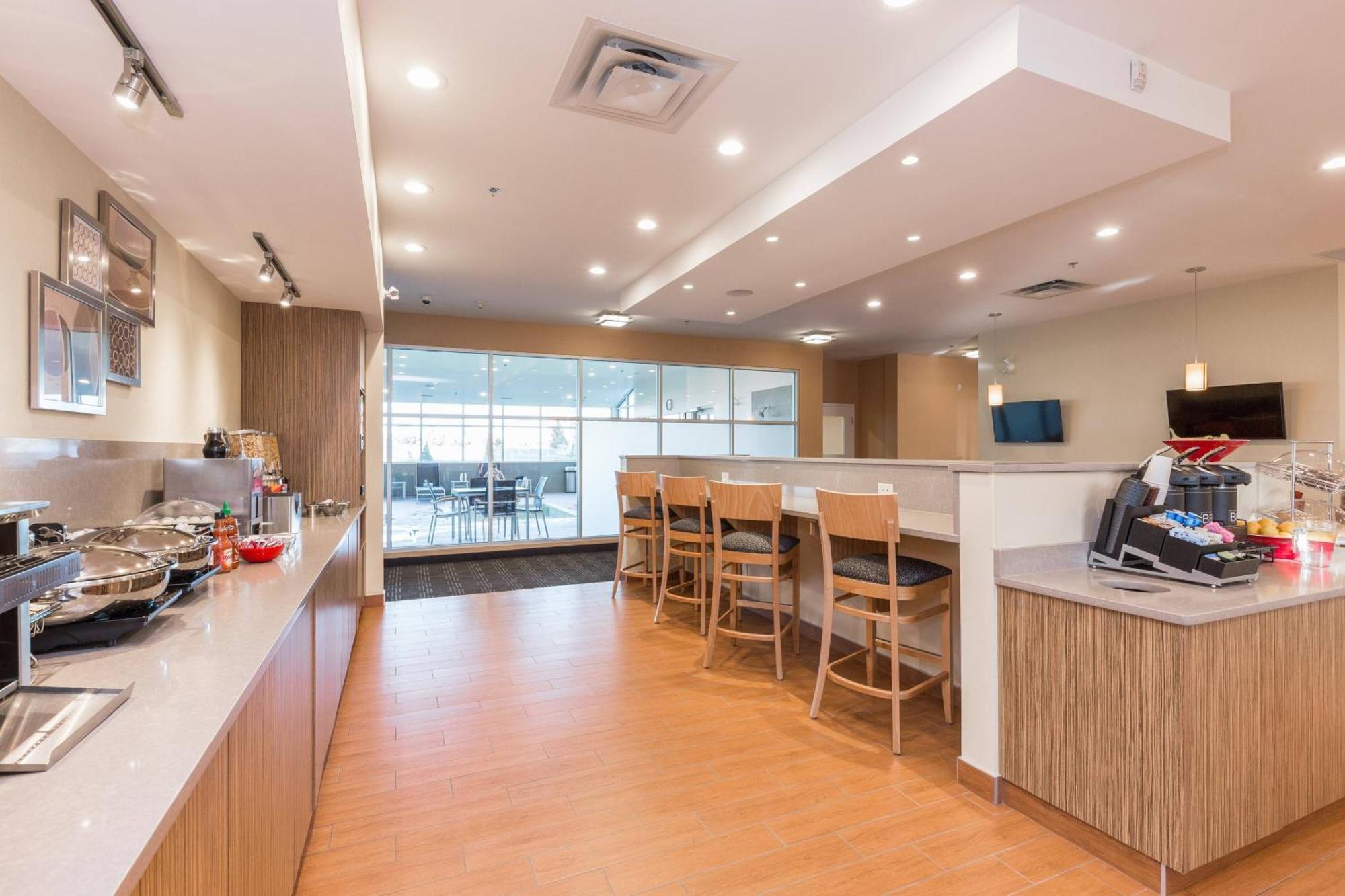 Towneplace Suites By Marriott Edmonton South Dış mekan fotoğraf