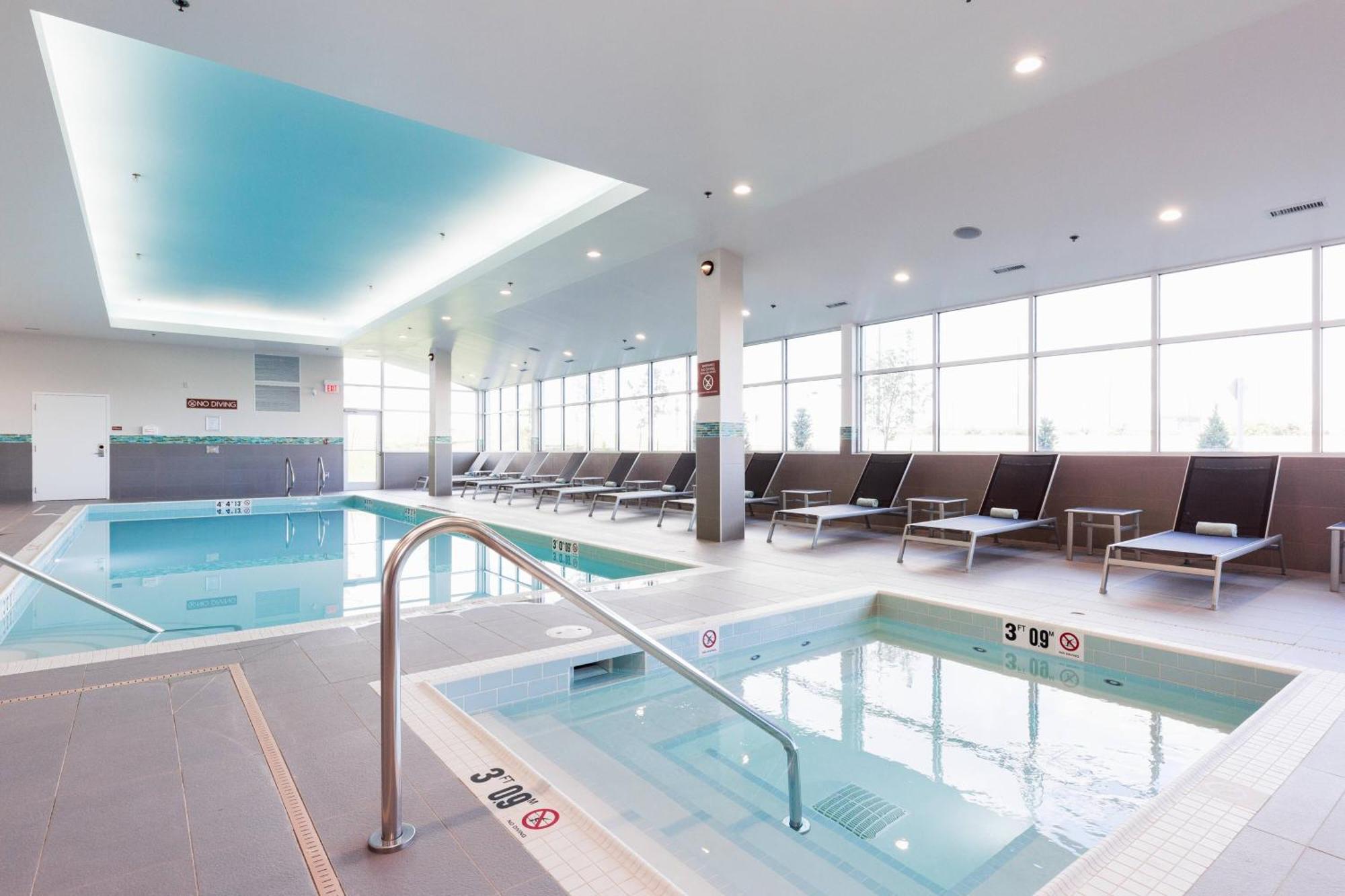 Towneplace Suites By Marriott Edmonton South Dış mekan fotoğraf