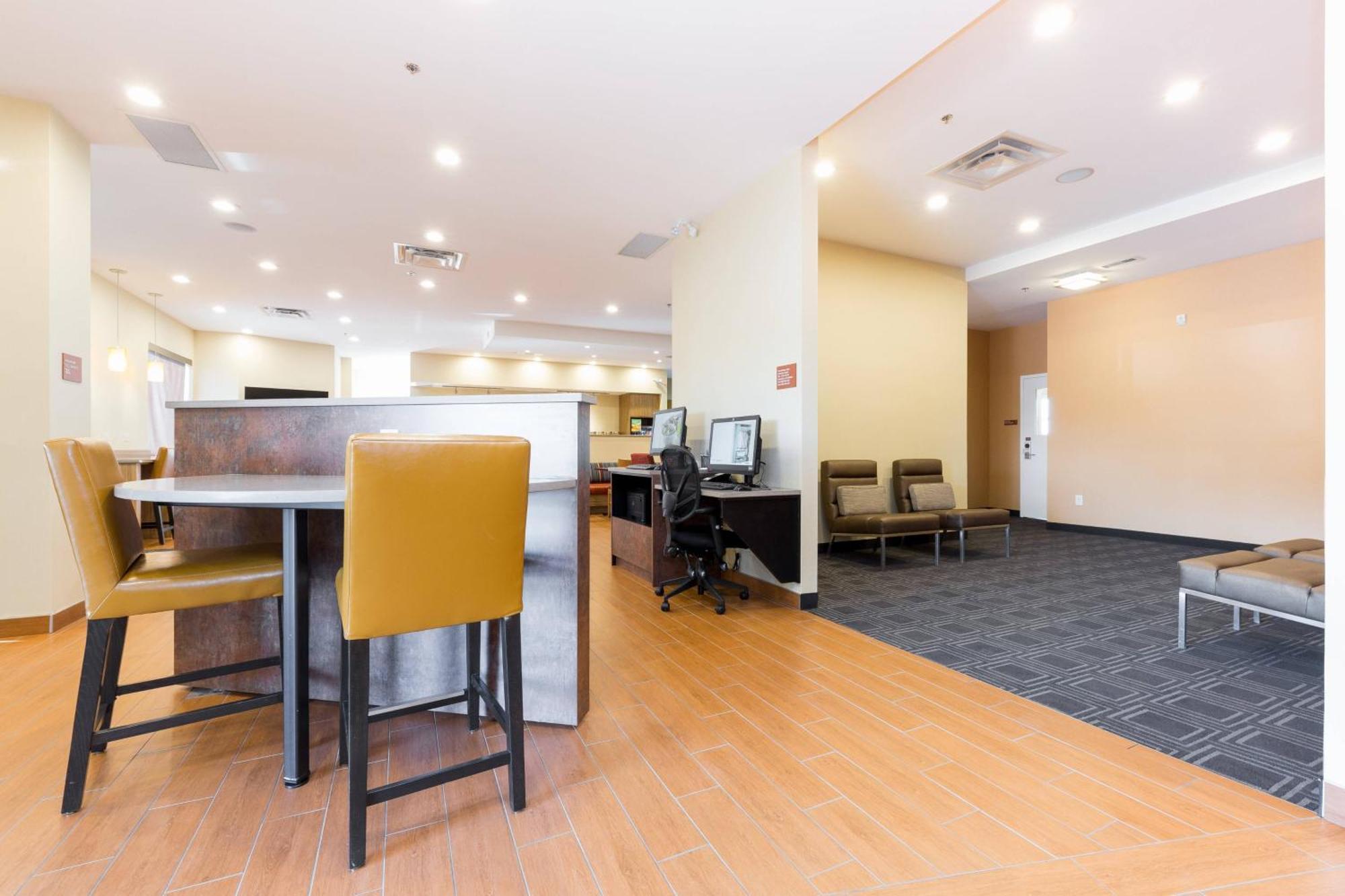 Towneplace Suites By Marriott Edmonton South Dış mekan fotoğraf